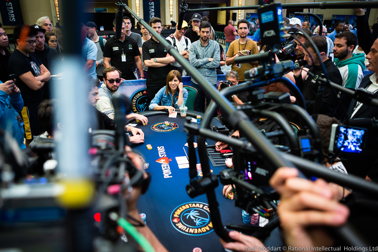 NEIL7051_Kristen_Bicknell_Bubble_PCA2019_Neil Stoddart